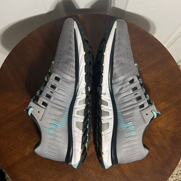🔥 361 Degrees Women's Strata 4 Running Shoes - Sleet/Ebony - Sz 8.5 - PERFECT - Picture 9 of 12